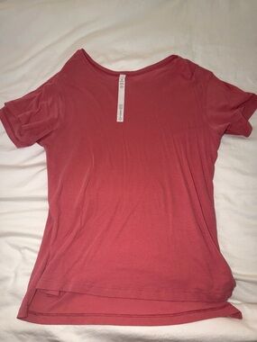 lululemon athletica Short Sleeve Scoop Neck Tee - Rose